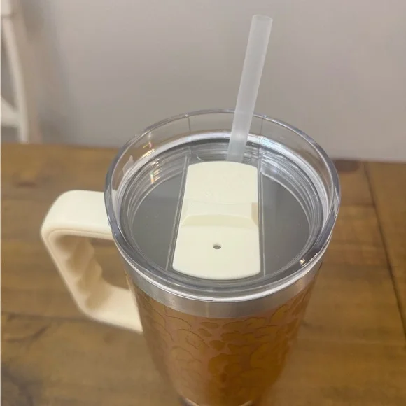 Yukon Outfitters x Buc-ee’s 40oz Fit Forty Tumbler – Leopard Print w/ Handle - Picture 3 of 4